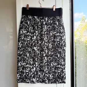 Boss Hugo Boss Knit Abstract Splatter Print Midi Skirt in Black & White size L